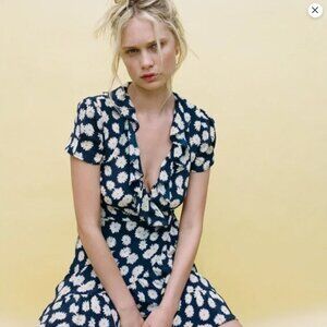 The Valentina - Daisy (Medium)